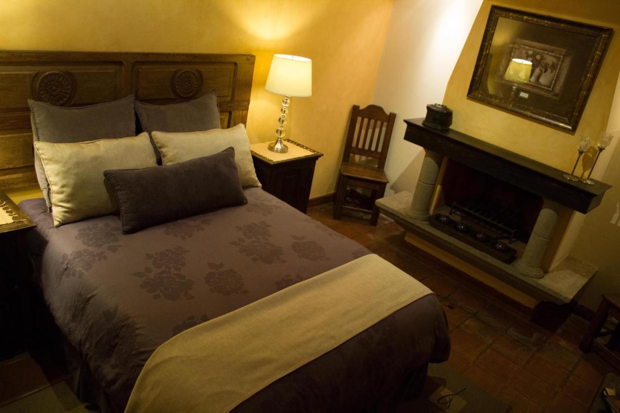 La Casa De Don Pedro Hotel Antigua Bilik gambar
